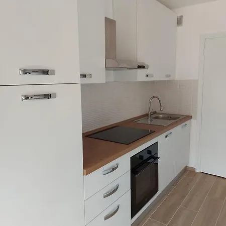 Kialeo Pres De La Avec Parking Voiture 罗克布吕讷-卡普马丹